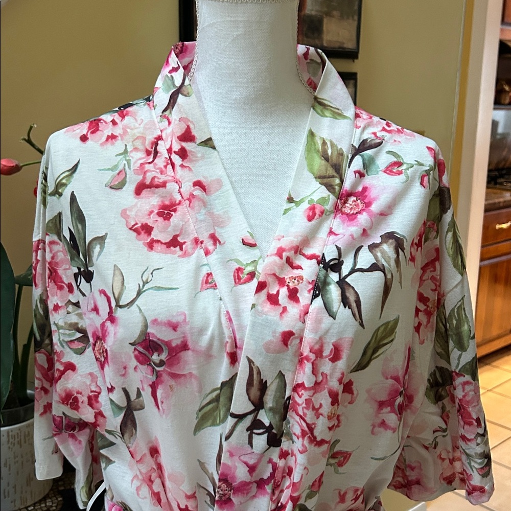 Show Me Your Mu Mu Women’s Pink Floral Brie Robe Garden of Bloom One Size - Picture 4 of 16
